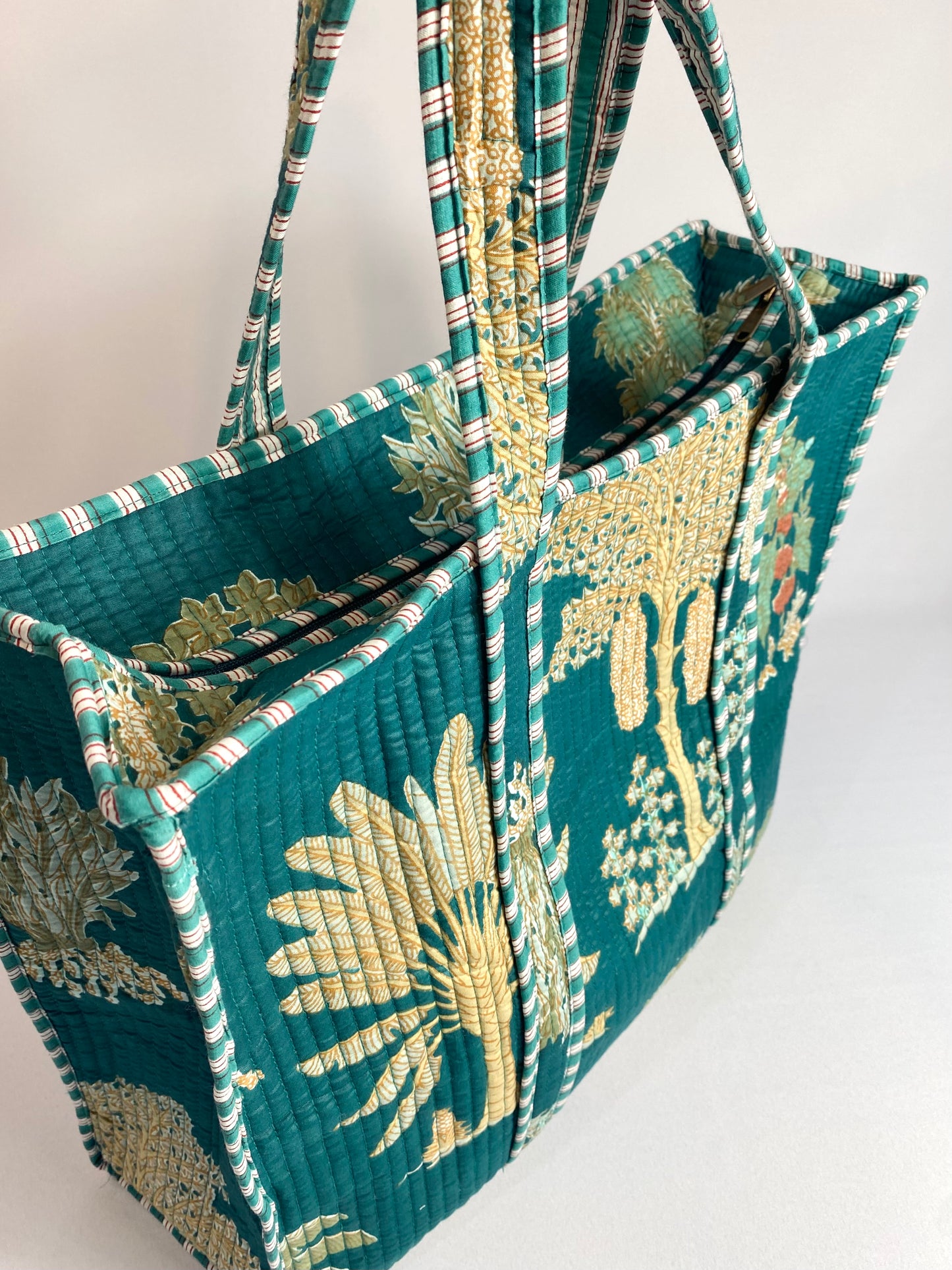 BOLSA TOTE CON CREMALLERA