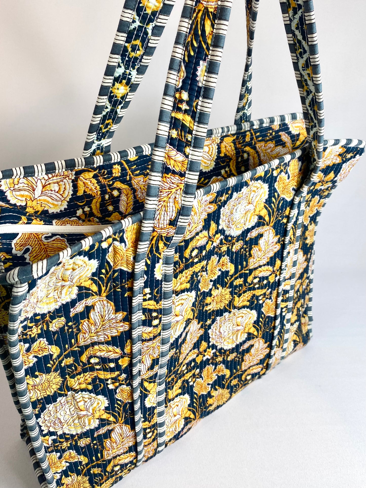 BOLSA TOTE CON CREMALLERA