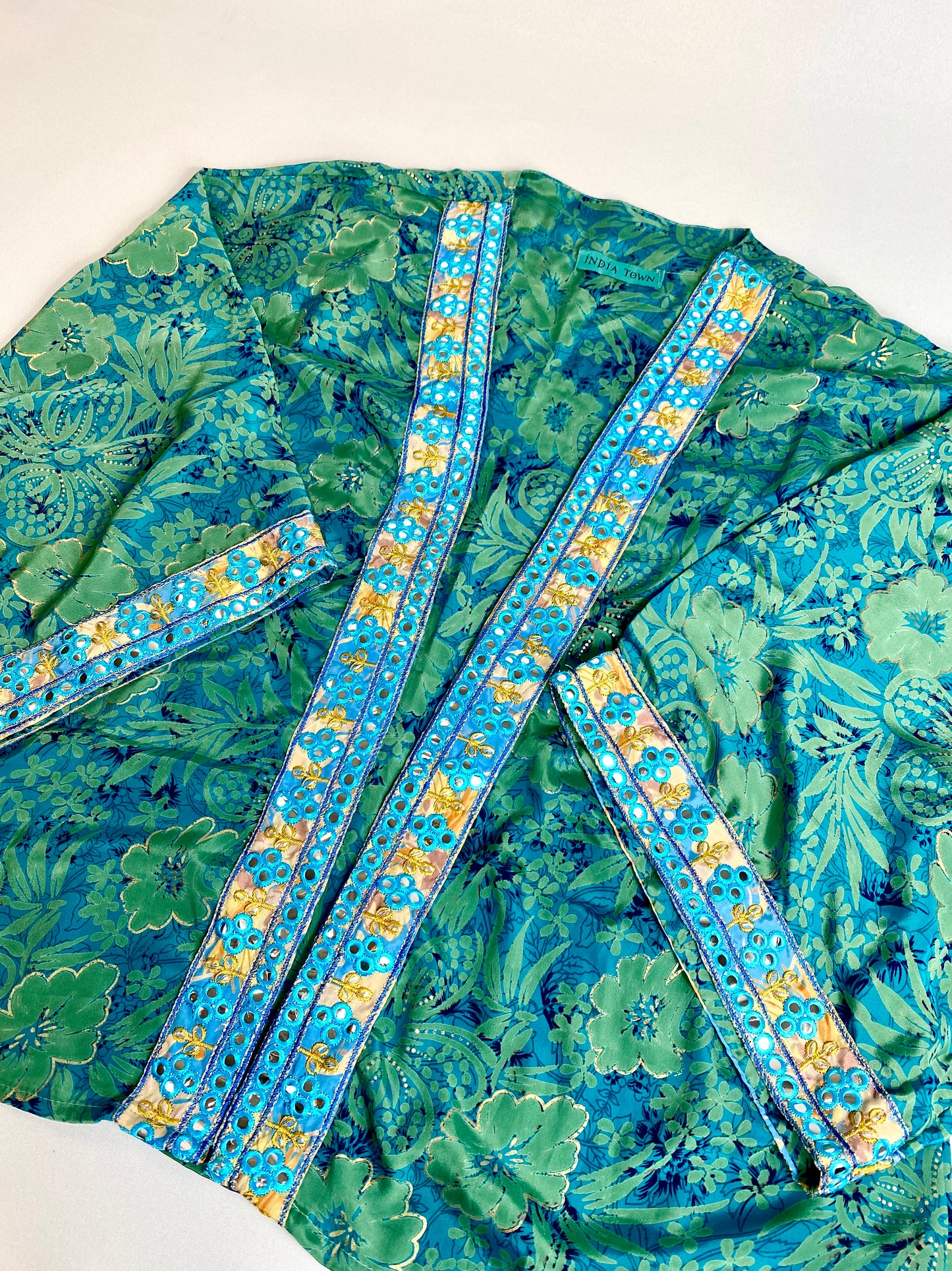 KIMONO SEDA CORTO
