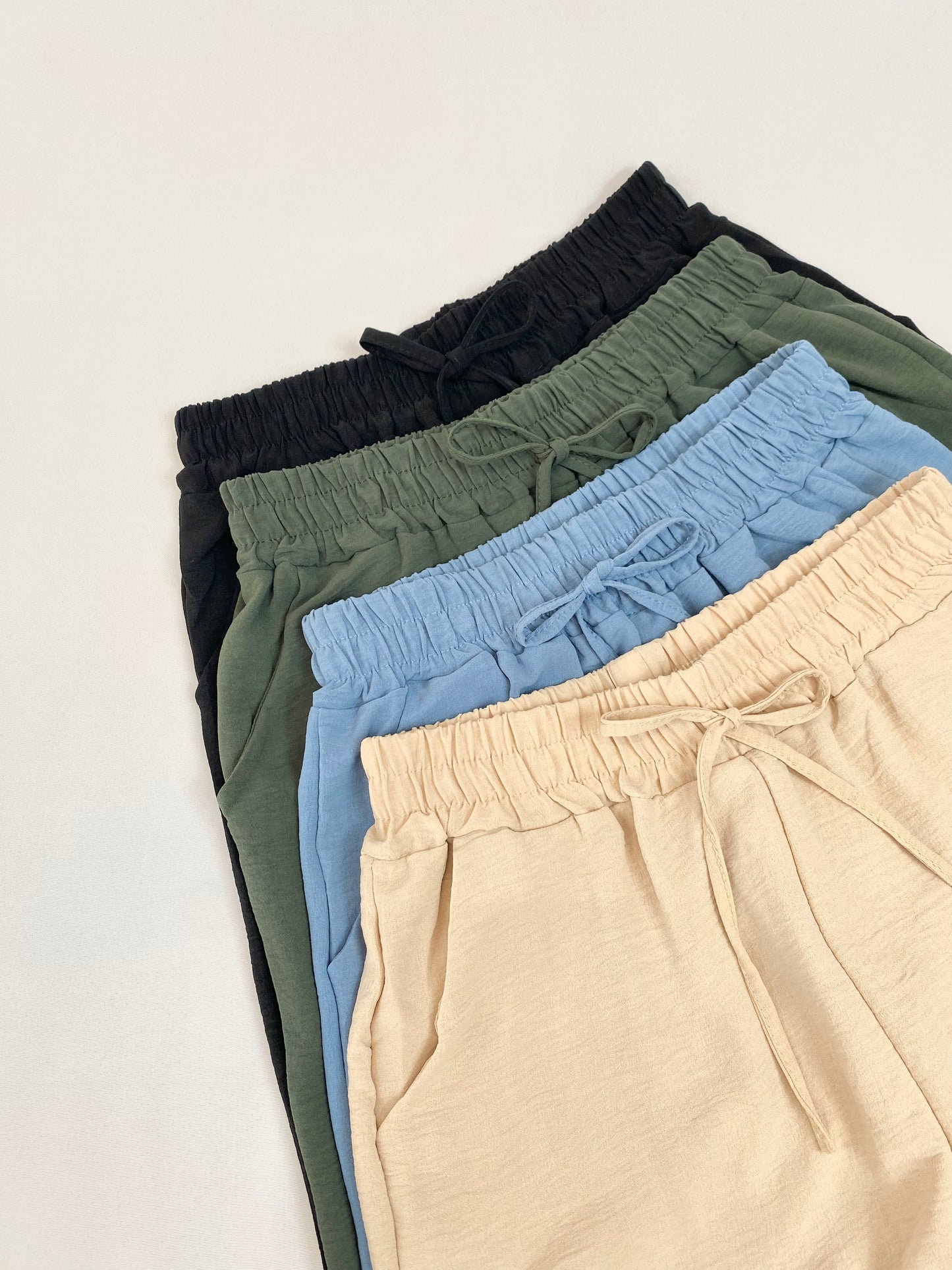 PANTALÓN CREP CON LAZO