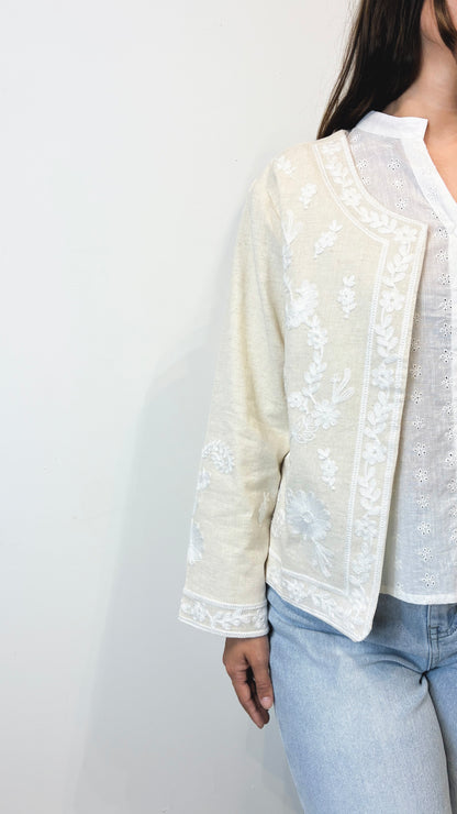 CHAQUETA BORDADA MELI