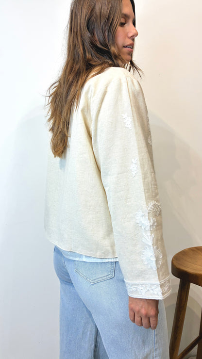 CHAQUETA BORDADA MELI