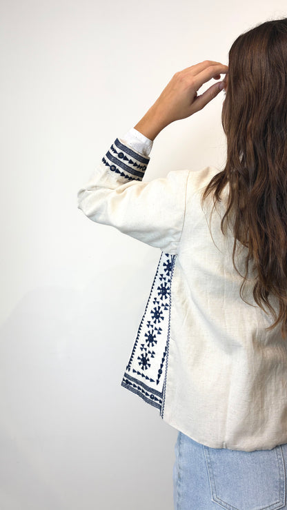 CHAQUETA BORDADA MELI