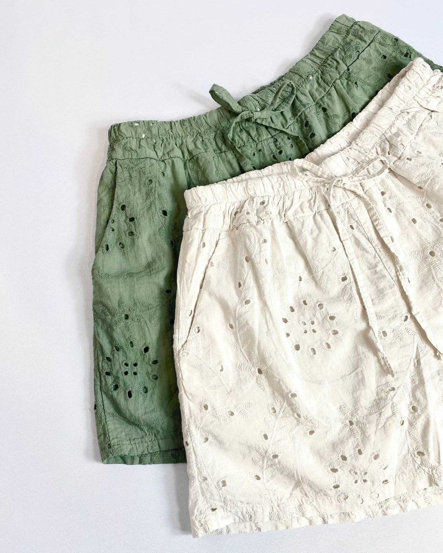 SHORT BORDADO